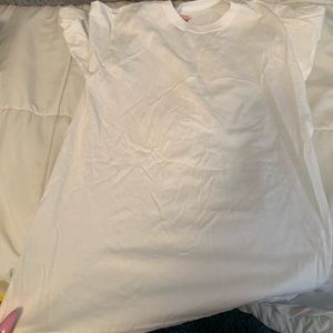 hanes white t shirt